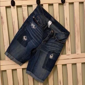 🌿3/$21 Time & Tru Distressed Denim Shorts